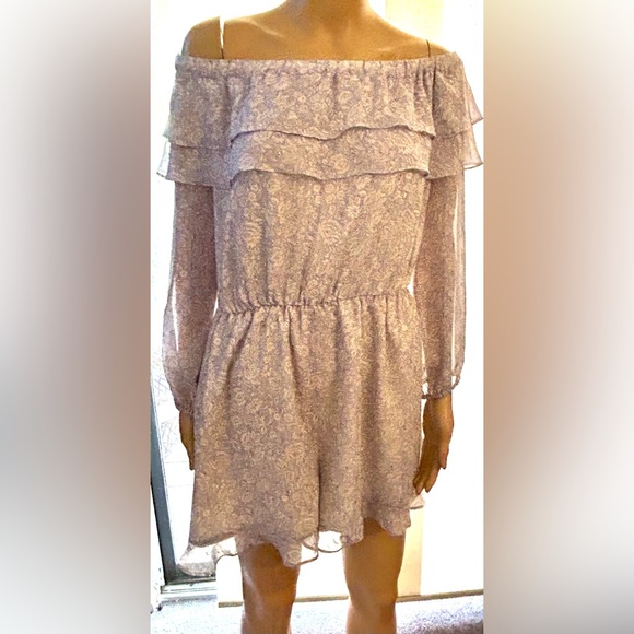 Express, lavender, off the shoulder romper. Sz L - Picture 14 of 14